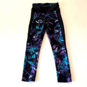 BlackMilk Hummingbird Cropped Leggings